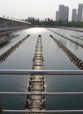 城市脉搏的守护者 为了不停摆的郑州供水